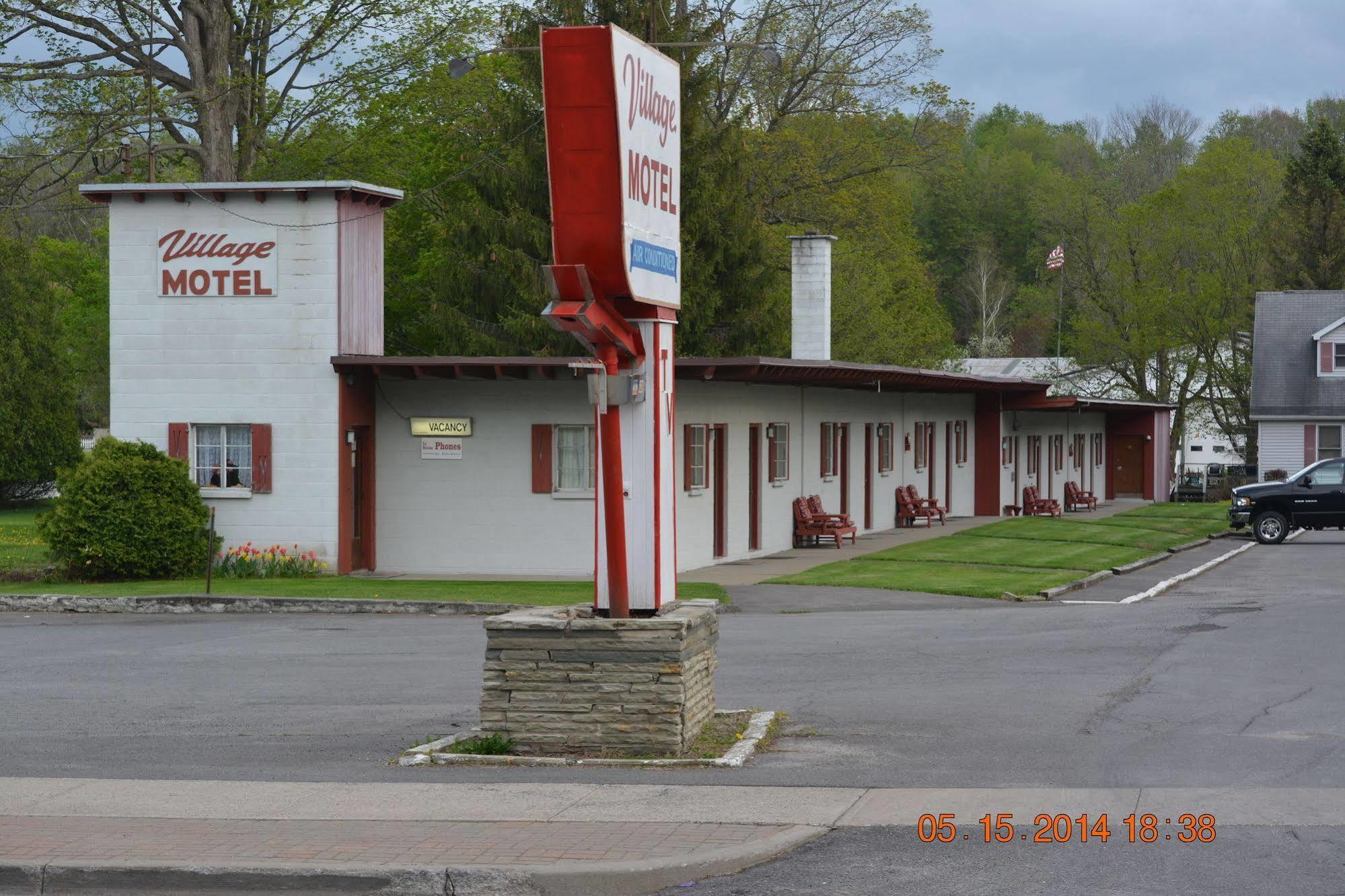 The Village Motel 리치필드 스프링스 외부 사진